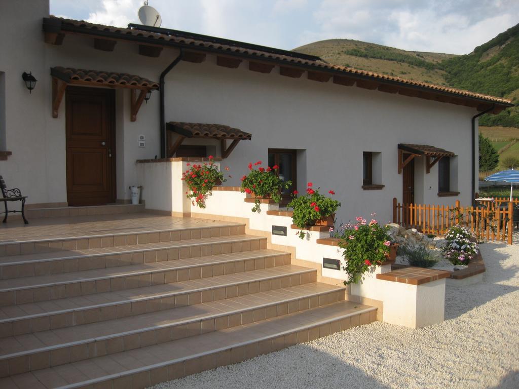 Bed and Breakfast La Collina Di Peppino Trasacco Exteriér fotografie